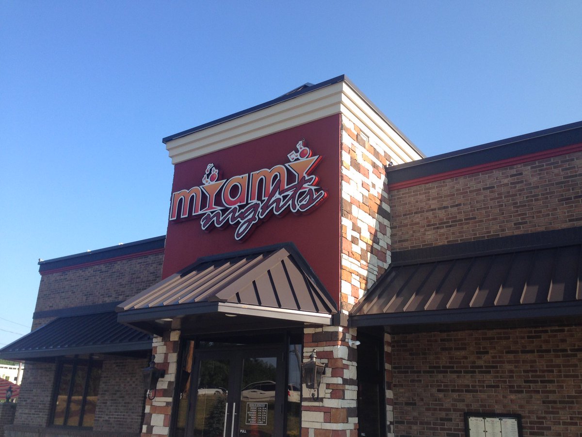 Little taste of home right here at the #RNCinCLE. You DON'T want to know what they believe a Miami "night" involves https://t.co/KCQDPyTWuP