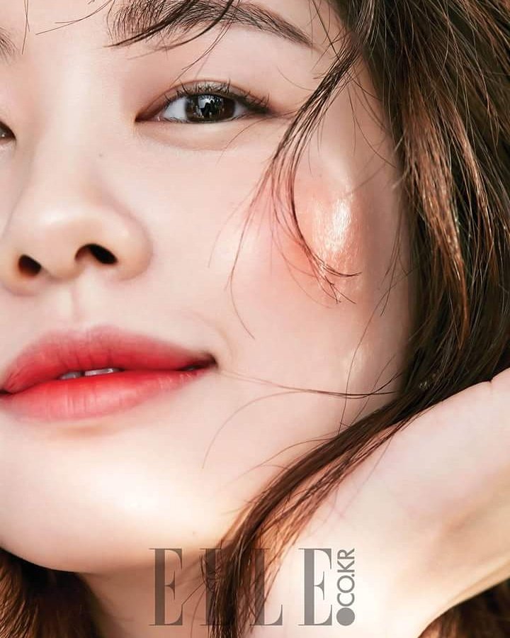 JungSoMinFPage's tweet photo. [1] [ELLE KOREA] #JungSoMin #정소민 
#메이크업포에버 #MakeUpForEver
#NewWaterBlend
#엘르 #Elle #엘르코리아 #ElleKorea https://t.co/Dond42DRz2