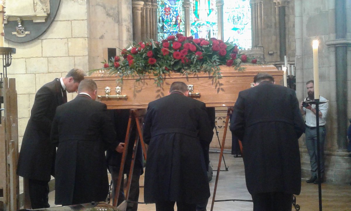 marthacuffy's tweet photo. Final bow to Sam King MBE.  #Southwarkcathedral #windrush #unityman #RAF veteran  @ppvernon https://t.co/hUSsguySLZ