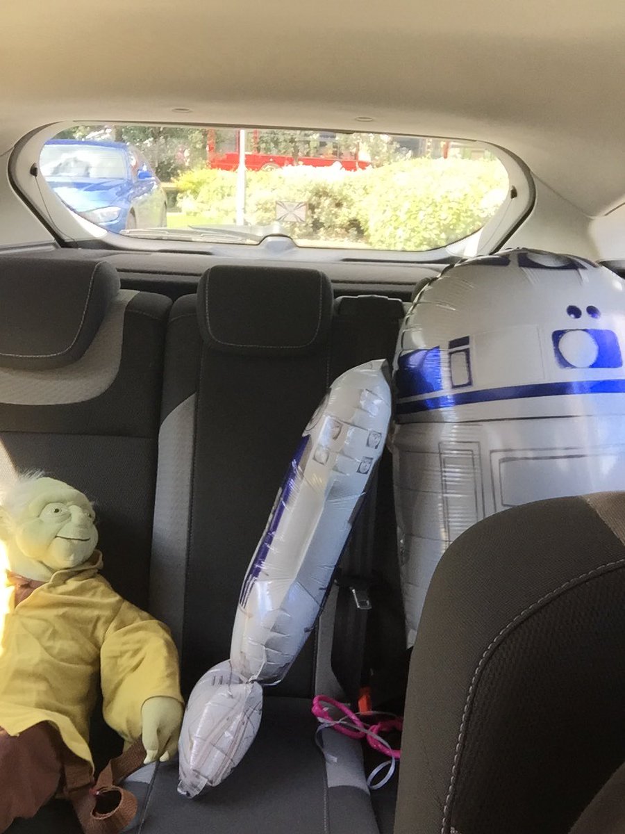 Lulubell7978's tweet photo. Couple of guys I picked up from #SWCE16 didn't get any strange looks at all driving back through central London...😂😂 https://t.co/X7994L6fER
