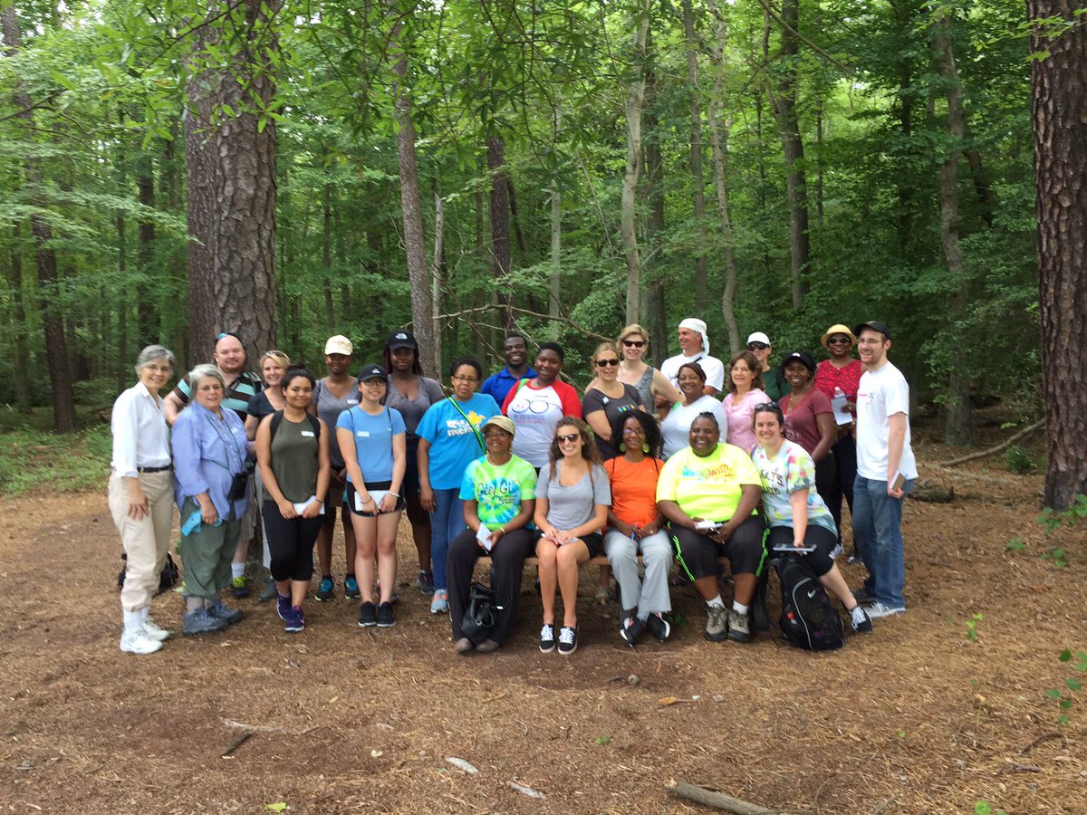 michellekman's tweet photo. National Writing Project #umdwp hiking and writing and getting wet in the rain https://t.co/w0f0ShHhR7
