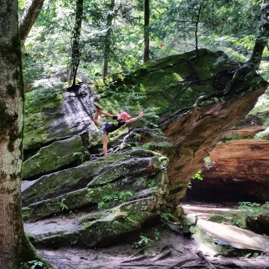 yogini_runner's tweet photo. Had to stop &amp; enjoy this beautiful rock! #yoga #dancerpose #turkeyrunstatepark #yogini #nature #hiking #yogamom https://t.co/9F2AgbNVQN
