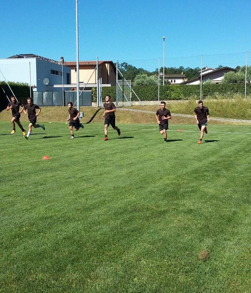 MattiaTya97's tweet photo. Si inizia a far sul serio ⚽️
#oggisecondaseduta #training #2lega #FcRancate https://t.co/NB0s2QfUhh
