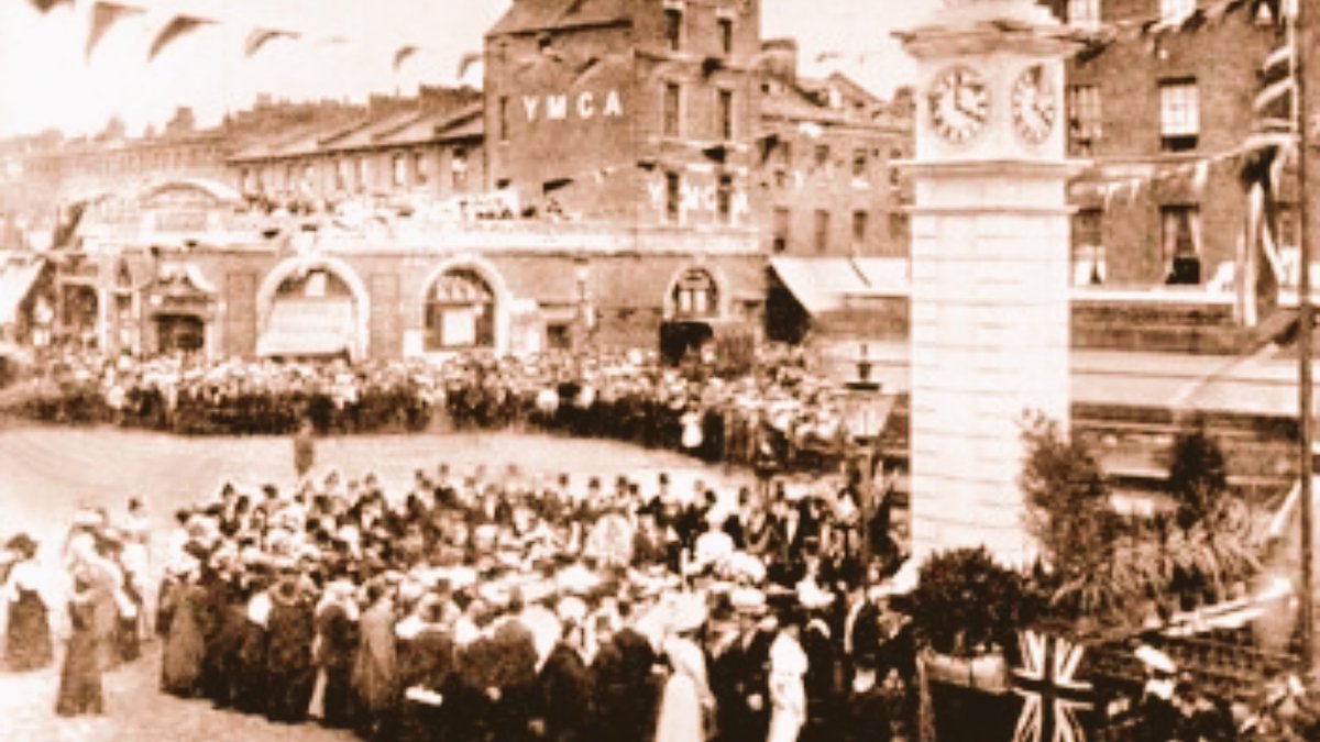 110 years ago today this happened 🎂🎈🎉🎁🎊🎈🍾 Happy birthday to me!!!!! <a href="/thisisclapham/">This is Clapham</a> <a href="/TotallyClapham/">Totally Clapham</a> <a href="/LoveBattersea1/">Love Battersea 🇺🇦</a>