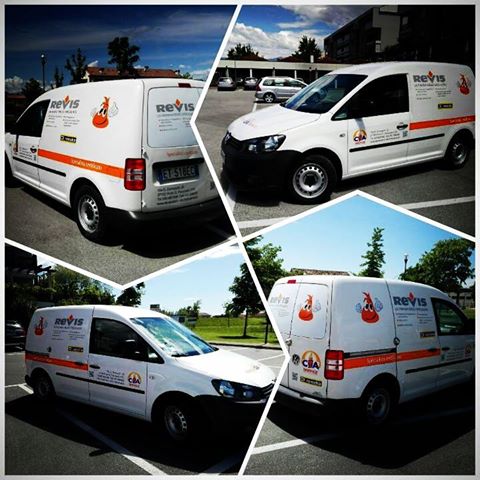 ideaegrafica's tweet photo. #carwrapping #ideaegrafica #kit #businesscar #digitalprinting #carfilm #applicationteam #style #cool #graphicdesign https://t.co/d5Pbc948tM