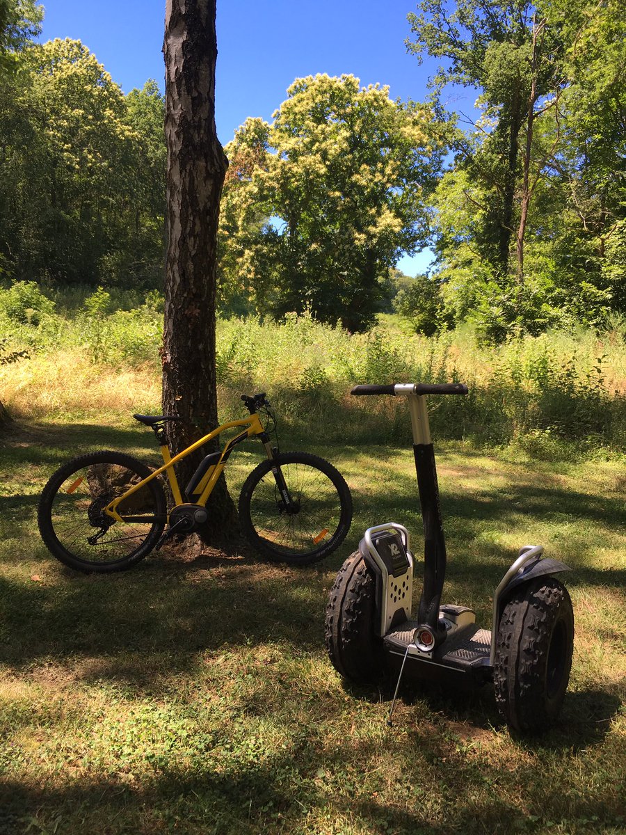 ecocomplexe's tweet image. Retour des gyropodes au Chalet. Se balader sans forcer: idéal avec cette chaleur ! ;-)
RDV à #Volvic !! #segway