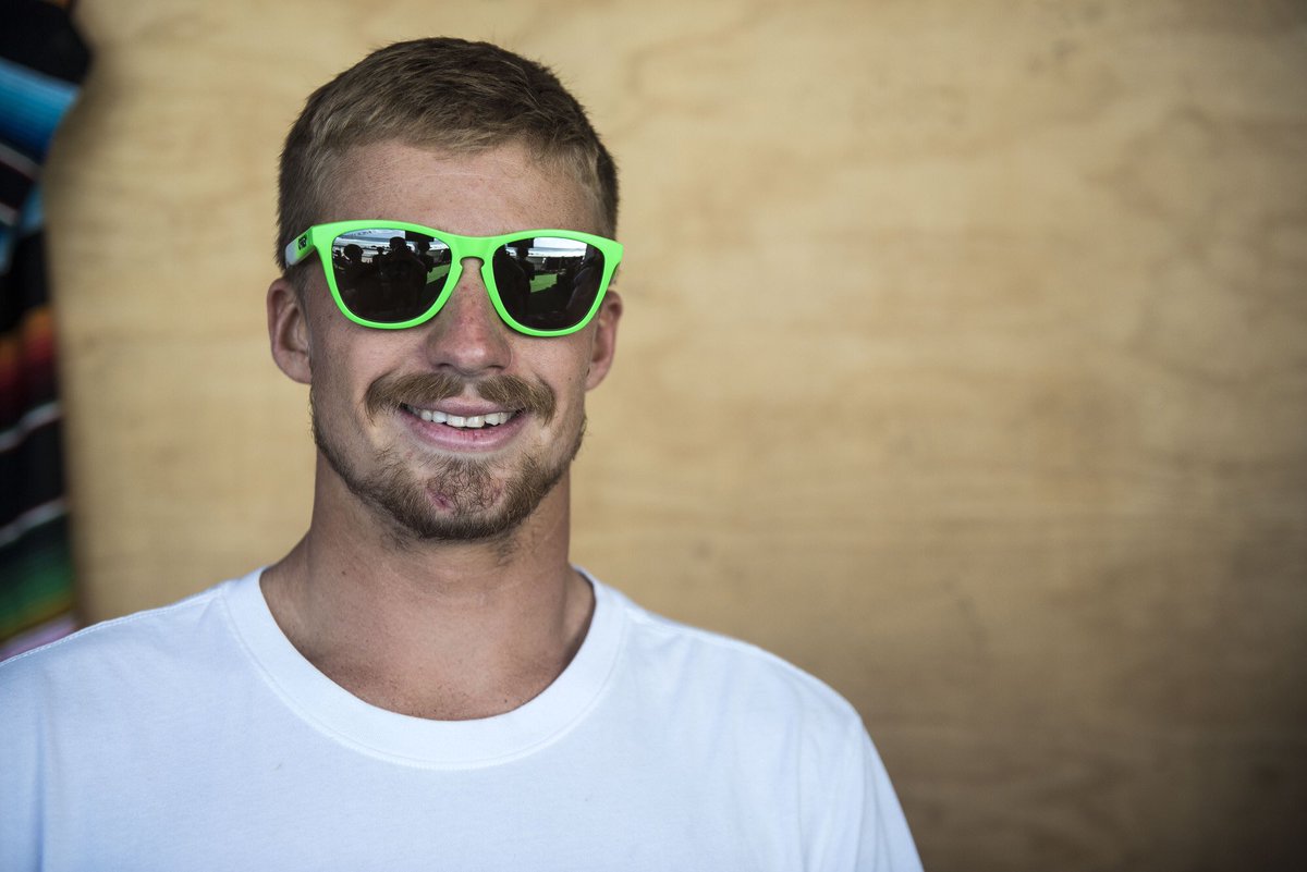 One team, one color. Proud to be apart of #TeamOakley. 🇺🇸🇺🇸🇺🇸🇺🇸