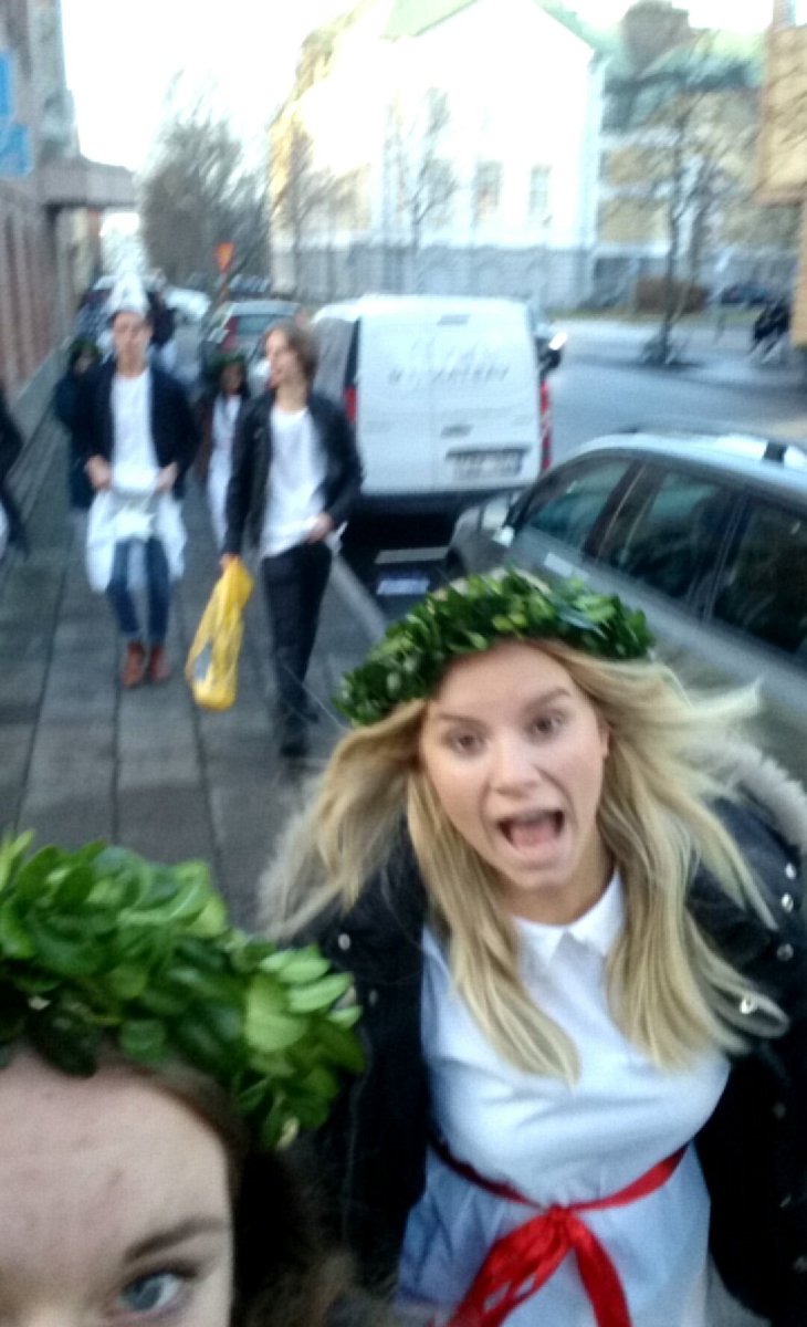 StinaAlbertsson's tweet photo. GRATTIS TILL DIG FILLE! Du gör livet så kul o jag är så glad för alla galna minnen jag har med dig! Du äger! Puss 😘 https://t.co/83JixRLUsj