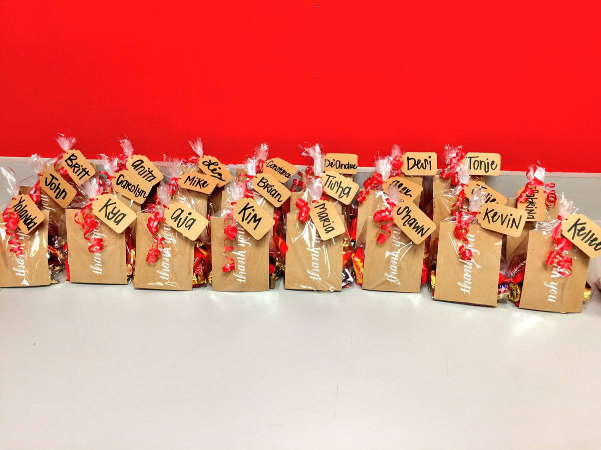 MDeese4TGT's tweet image. Showing nothing but love to our #learningmentors. @sara1drow @JoylondHRBP @AmyMaigret