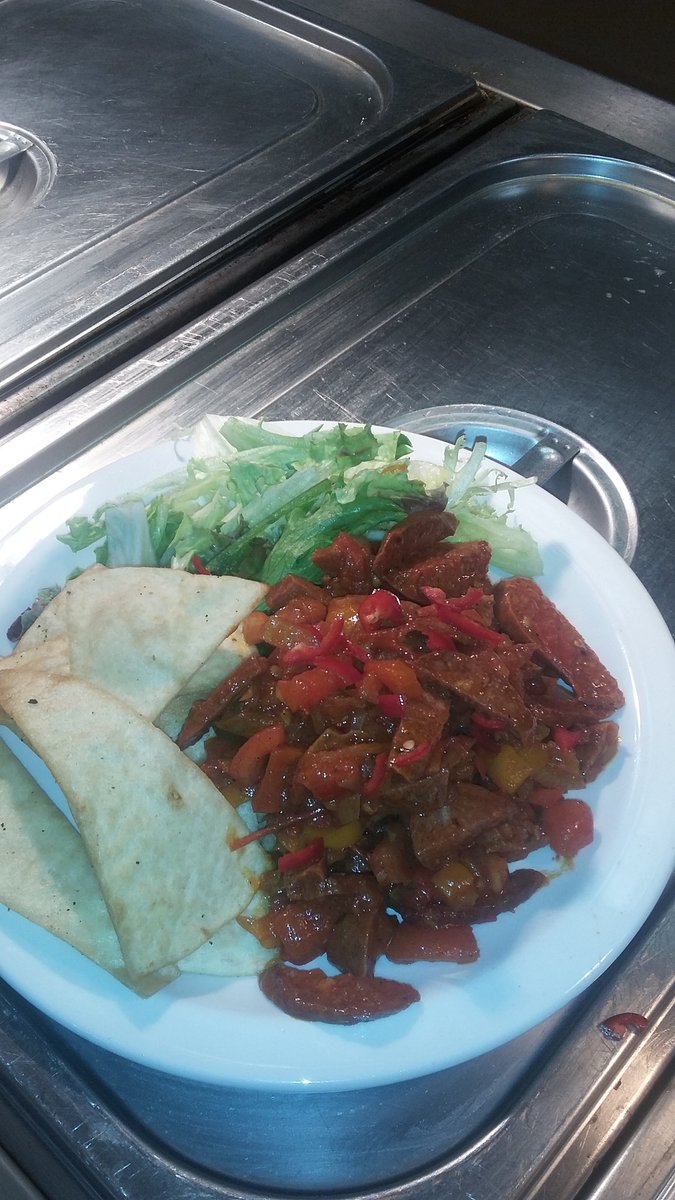 robcatchpole's tweet photo. Theatre cooking today and what better on a hot day than a warm chorizo and salsa salad with homemade tortilla chips! https://t.co/vMhmy91wmJ