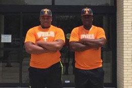 VolsFanBASE's tweet photo. Top 2017 DT Twins Breyon Gaddy &amp; Brandon Gaddy Commit To Tennessee Football #GoVols https://t.co/6hu9ZCJwKv