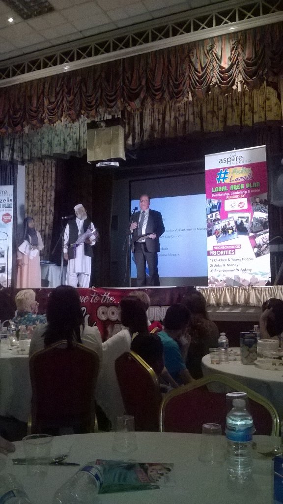 KennedyJacqui's tweet photo. Nick Reid Perry Barr Depot Manager presenting award to Lozells Methodist Community Centre https://t.co/eITCBnCwVU