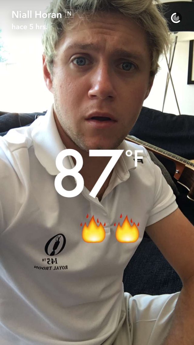 LouisAssBeLike's tweet image. Niall today in snapchat.