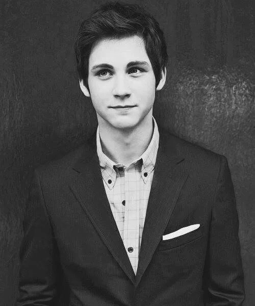 BUSCAMOS A NATE DASHKOV.
Especie: Moroi.
Elemento: Espíritu.
Fc: Logan Lerman.

stvladimirrol.weebly.com

#FreeRol