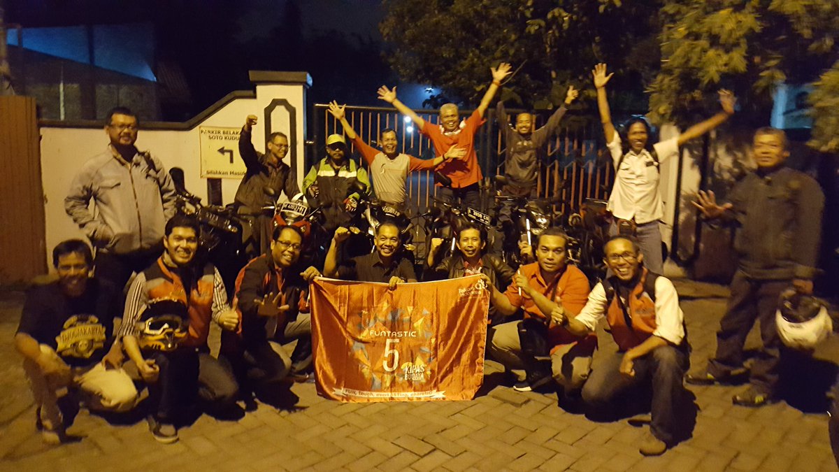 djadi_soegiarto's tweet photo. @parwi66 @_funtastic5_ #TelkomFuntastic5 #BPPTREG5 @setyahermawan3 #IndihomeRide #motorbike
Riding after office hour https://t.co/AuWWvSTAXU