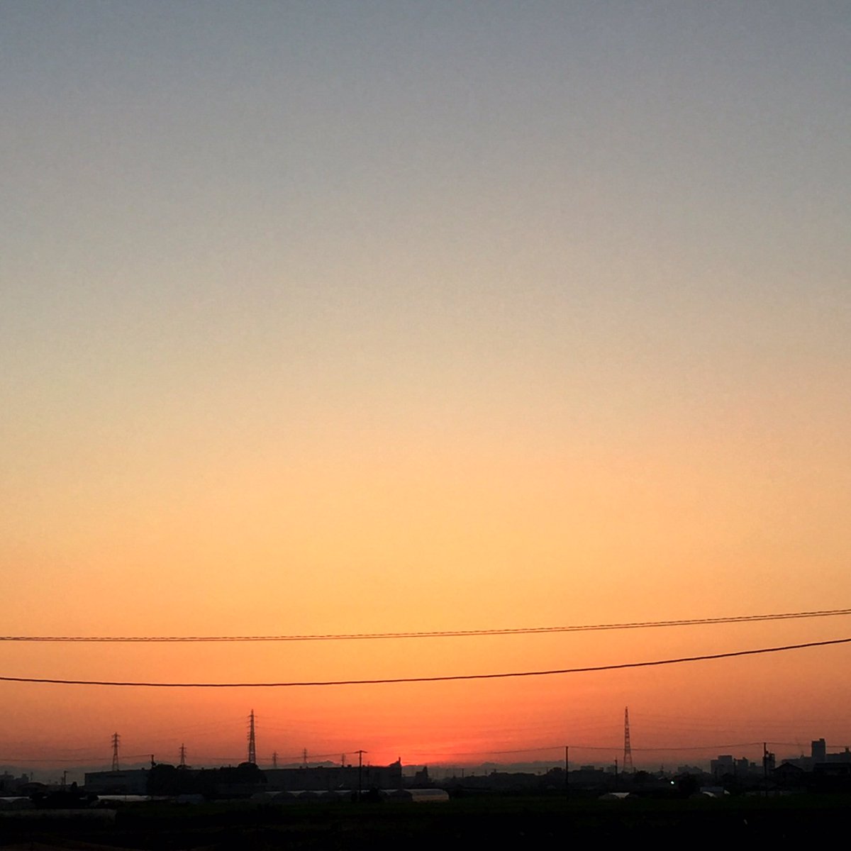 tadakichi_23's tweet photo. 今日もお疲れさまでした
暑い日が続きますが体調はお変わりありませんか？
無理せずこまめに水分補給と睡眠中の熱中症対策も忘れずにお気をつけ下さいね

今日も沢山の優しい繋がりをありがとうございました🎶
朝までゆっくりと
優しい眠りを🍀 https://t.co/JZekAEpi8I