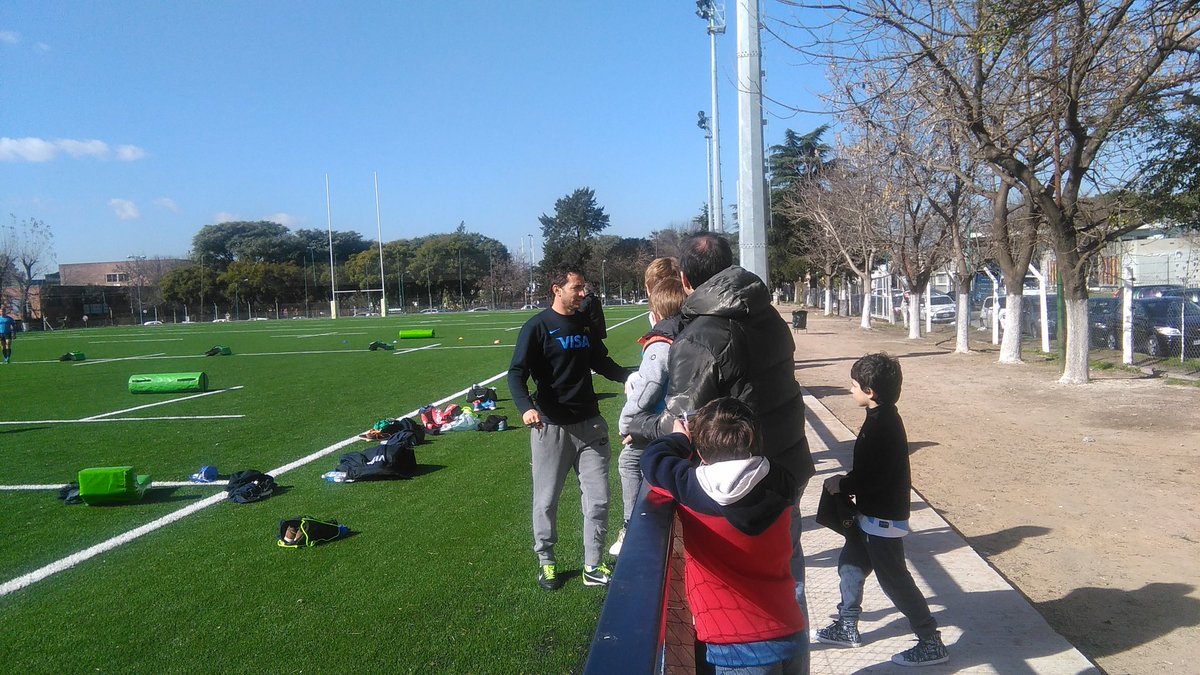 #LosPumas7s Santiago Gómez Cora con sus sobrinos y su hermano Pablo en Olivos.