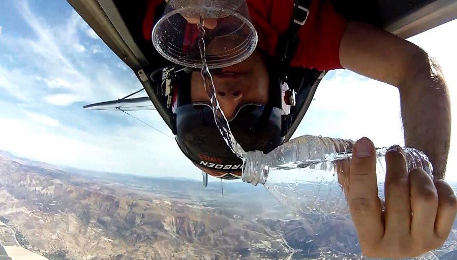 spencersuderman's tweet image. One of my favorite flying pictures.  I'll explain how I did this at my forum talks at #OSH16  @iachq @eaa