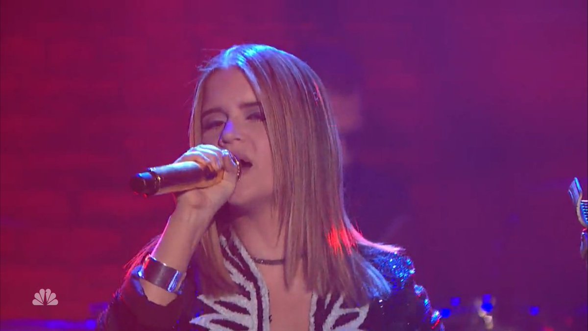 RScountry's tweet photo. See Maren Morris' breezy performance of "80s Mercedes" on 'Seth Meyers' https://t.co/PGfVFfdZiI https://t.co/JIu9ERPBey