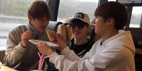 relatablejimin's tweet photo. https://t.co/uZO4qldRDY