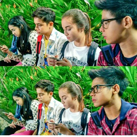 asih844's tweet photo. Lgii pda sbukk sma hp..😀😀😀 https://t.co/HTzAgw12vZ