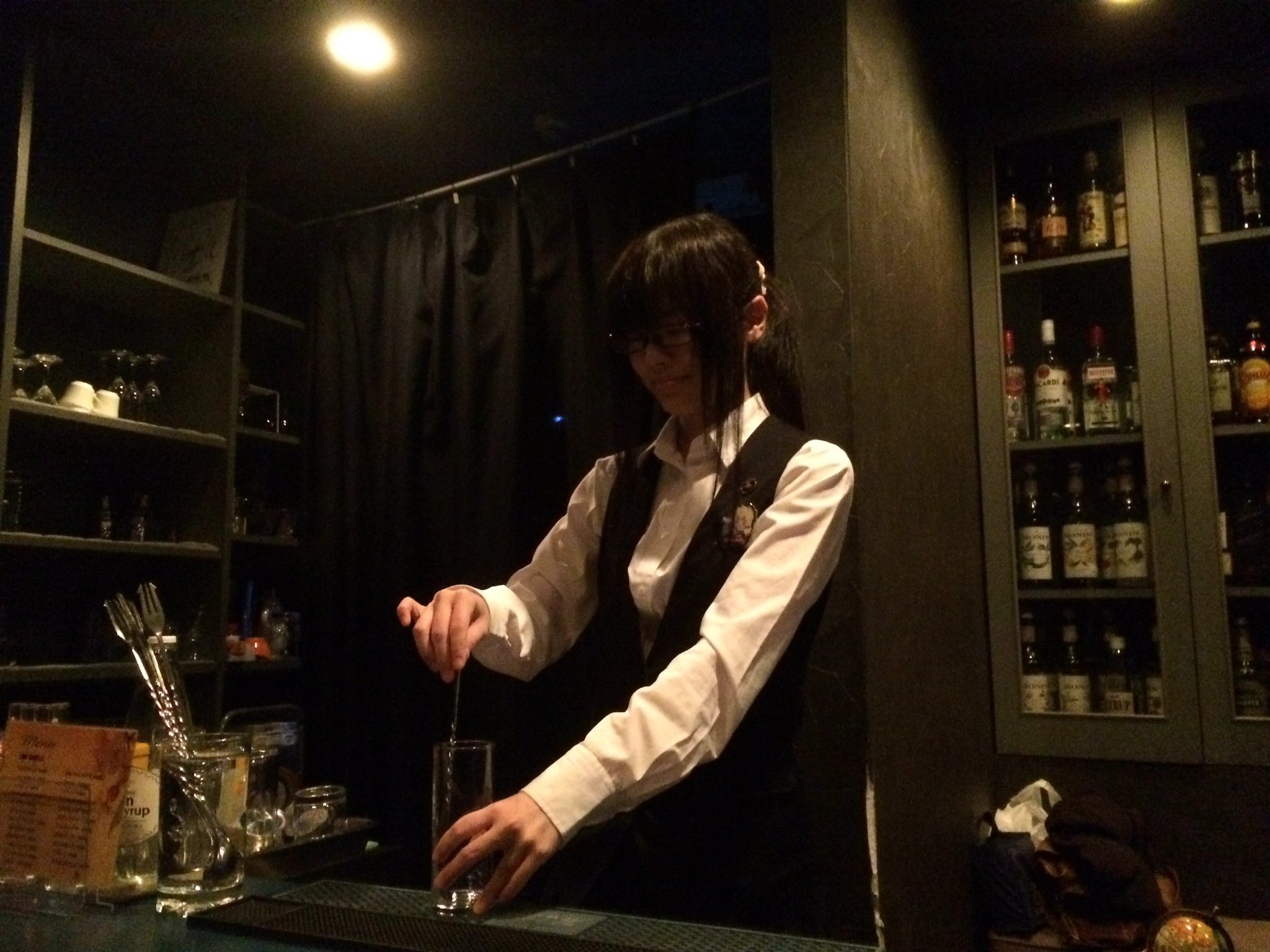تويتر アニメbar ２ｄ 閉店したけどみんなフレンズ على تويتر アニメbar 2dスタッフ募集 週末22 4時まで入れる女性でアニメやお酒に興味がある方 バーテンダーの勉強をしたい方はぜひ 時給800 能力給 やってみたい という方はスタッフ希望とレスつけ