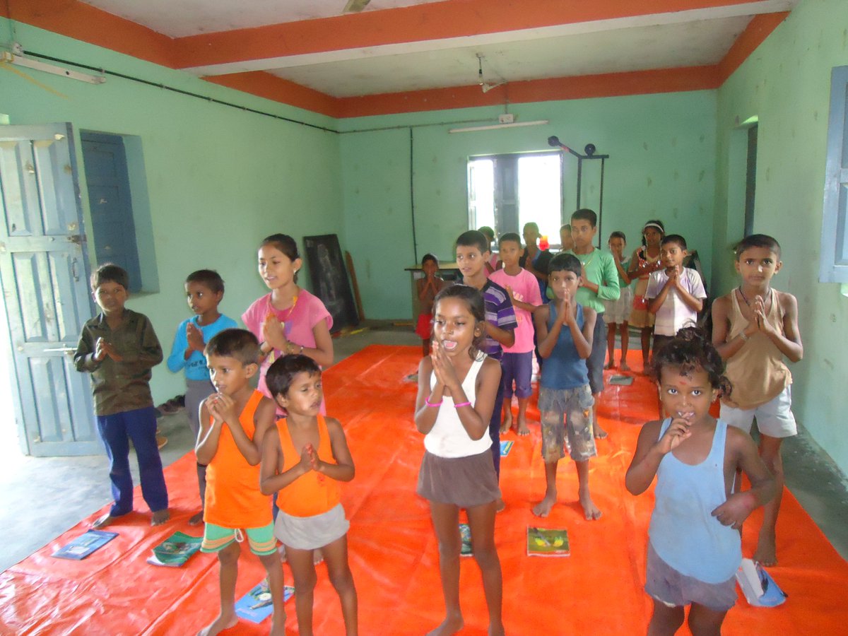 SSBSKNepal's tweet photo. #Gurupurnima #celebrated in #ssbsk #Nepal by our #teachers & #students https://t.co/67KkQxleTr