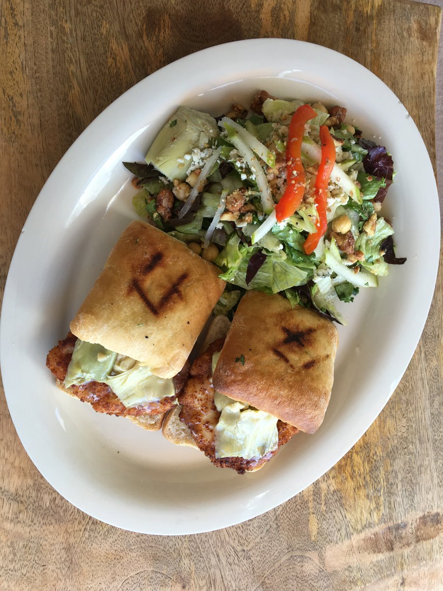 EventsNVG's tweet photo. New Menu Item: Chicken Vincent Panini
At Pronto Cucinino. #takeout #dineIn #delivery w/ #DoorDash #Favor #EatOutIn https://t.co/35xDAyPNX1
