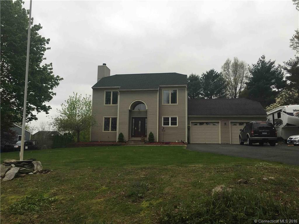 InnovProp's tweet image. Listed for $269,900 (Middletown,CT) 3 bedroom, 1/2 bath, pool and large deck OPEN HOUSE THIS SUNDAY 1pm to 3pm!