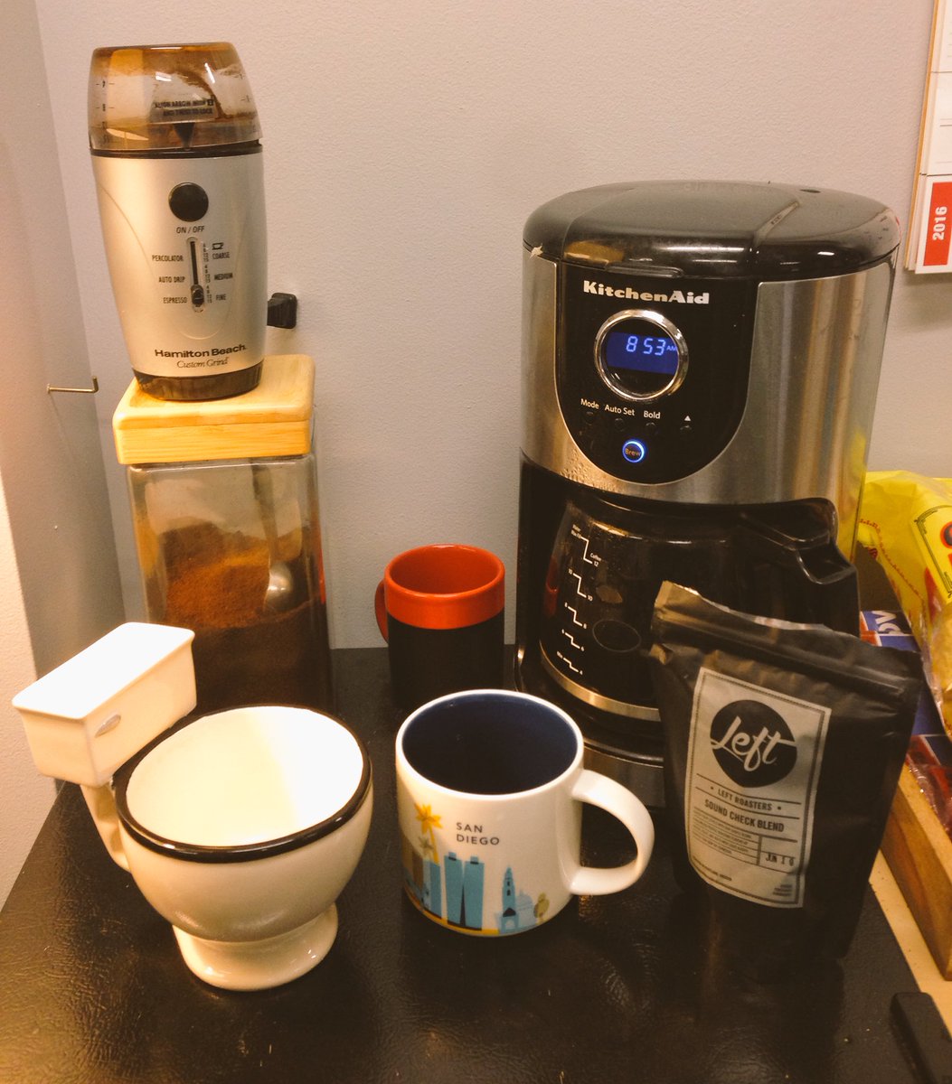 serenapetrie's tweet photo. Finally getting the @leftroasters from @HaleyVeturis at #SCSummit16! ☕️☺️☀️ https://t.co/CqKzkUnT4Y