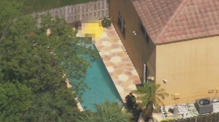 #Plantation Fire Rescue: Man drowns in pool bit.ly/29W0k06?utm_me… https://t.co/mbQOKQZRHd