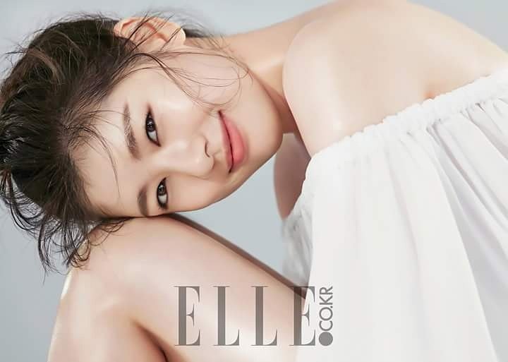 JungSoMinFPage's tweet photo. [2] [ELLE KOREA] #JungSoMin #정소민 
#메이크업포에버 #MakeUpForEver
#NewWaterBlend
#엘르 #Elle #엘르코리아 #ElleKorea https://t.co/5n1MQUDDtr