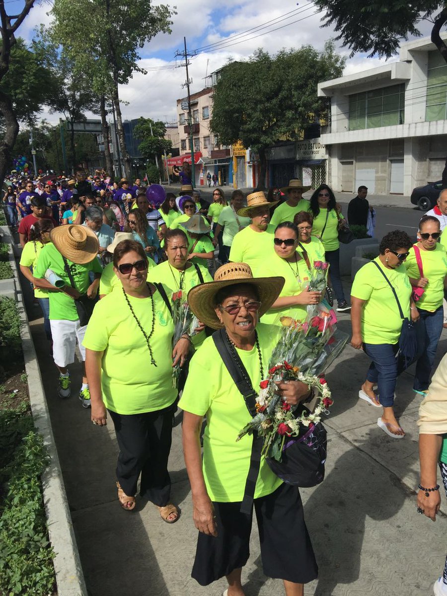 DiocesisPN's tweet photo. En estos momentos la #DiocesisPN inicia la peregrinación hacia la @INBGuadalupe en la Ciudad de México @MpioPNegras https://t.co/XaZjyHUfL3