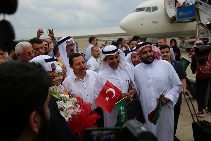 aldalilalturki's tweet photo. السياح السعوديون يتدفقون على مدينة #أوردو بمنطقة #البحر_الأسود
دعماً للإقتصاد والحكومة التركية 
#تركيا_تنتصر_مجدداً https://t.co/vSaRq2DNkG