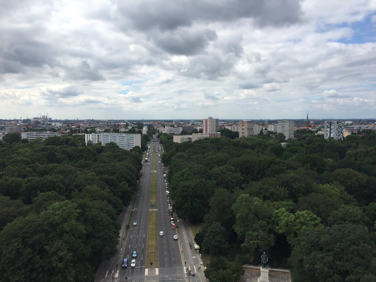 belindapinfold's tweet photo. Such a great last day in Berlin. Our last stop included the Victory Tower to witness an amazing view! #bnewyd16 https://t.co/FYvvRwmViN