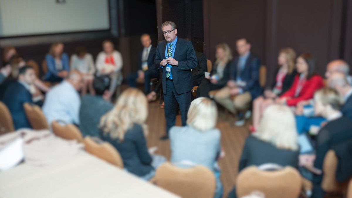 DergelCFO's tweet photo. Roundtable discussion on #CFO #Success in June with @FEICanada. Book your training now. https://t.co/5fEInsQEKZ https://t.co/GpcJyWj40r