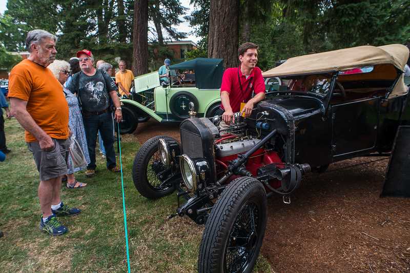 Forest Grove Concours d'Elegance: smile machines and Model Ts - bit.ly/29VMmLH
