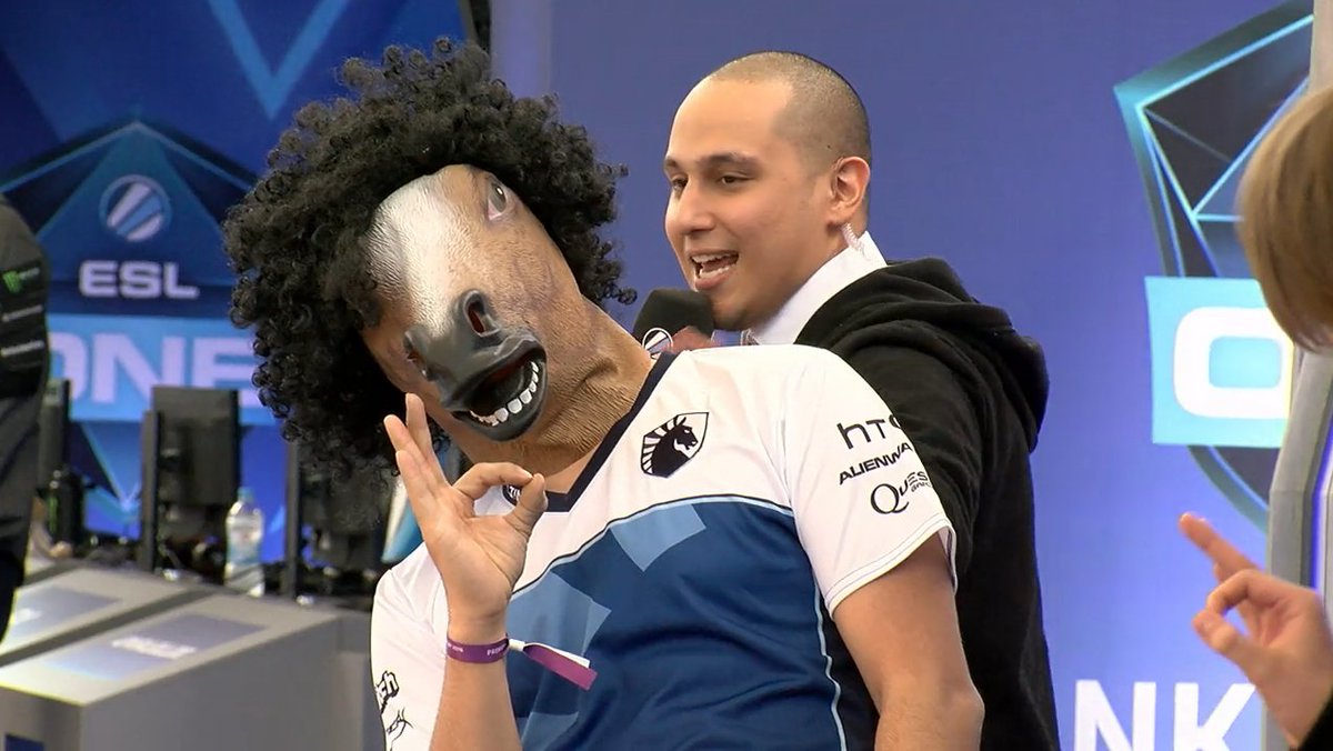 DwayneFarell's tweet photo. When @LiquidHbox finally wins EVO! 
Congratz man! So well deserved! #Evo2016 https://t.co/bkDZvP6mXC