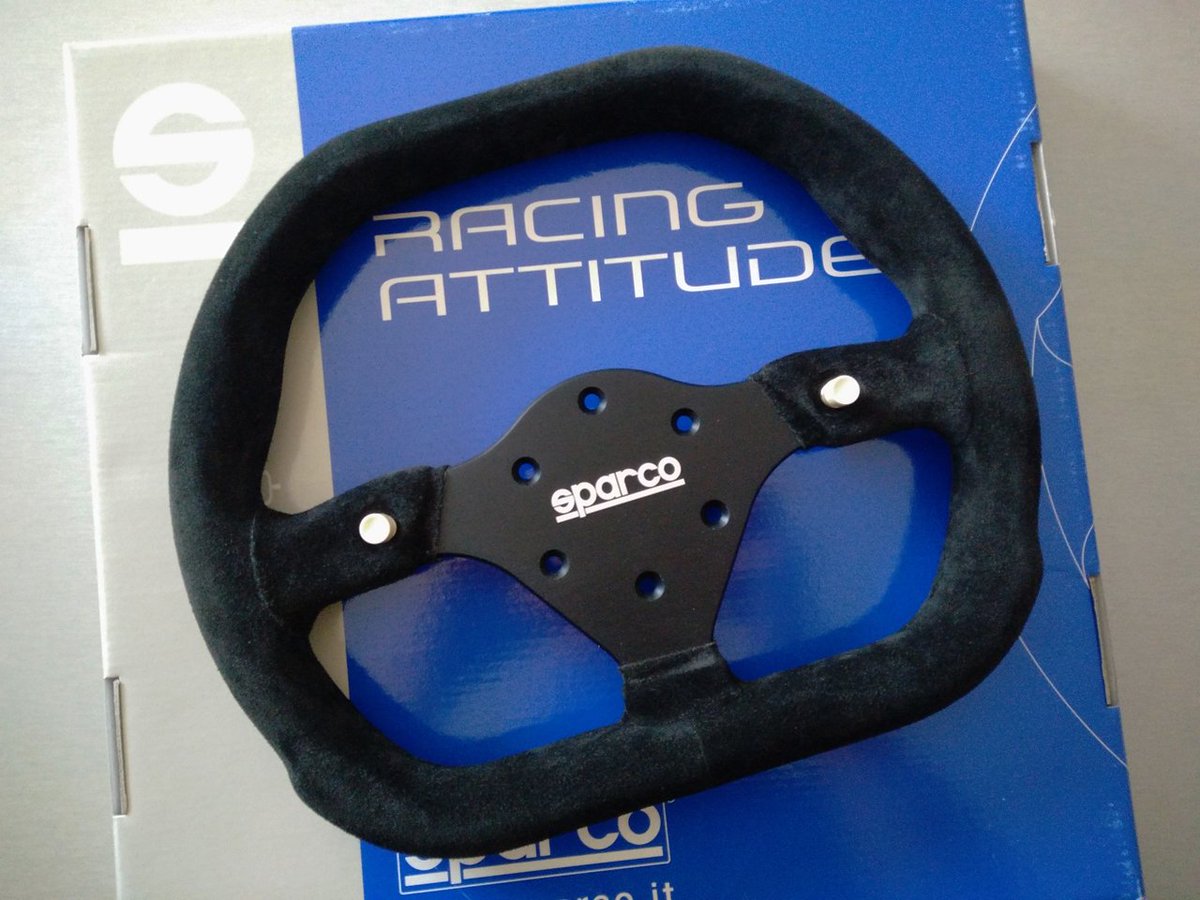 Astroxyn's tweet image. They are here ! Time to start working ! First one P310 LCD. #simracing #MOMOMotorsport #SparcoOfficial #asdesign