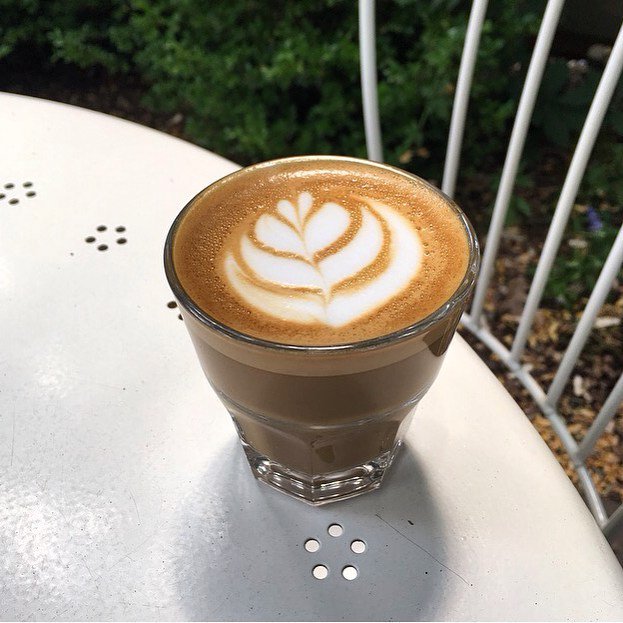 RfishBfishcafe's tweet photo. Our secret garden patio, featuring some cortado goodness. We'll wait here for you. https://t.co/nydajAz3Kv https://t.co/3fCqSD16Cl