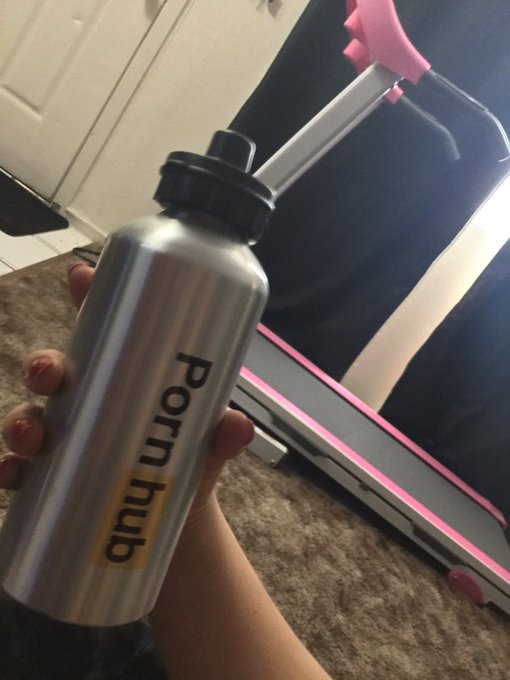 Woo new @Pornhub swag 😁 workout porn anyone?? https://t.co/qDWPUQ4osO<a class="tags" href="/tag/pornhub">@pornhub</a><a href="/tag/welcometomylife"class="tags"><span>#welcometomylife</span></a>
