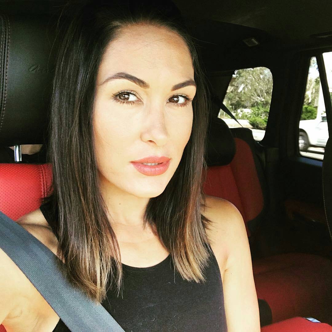 Army12Bella's tweet photo. looks beautiful even when is going to workout @BellaTwins https://t.co/MprFuKnqTn