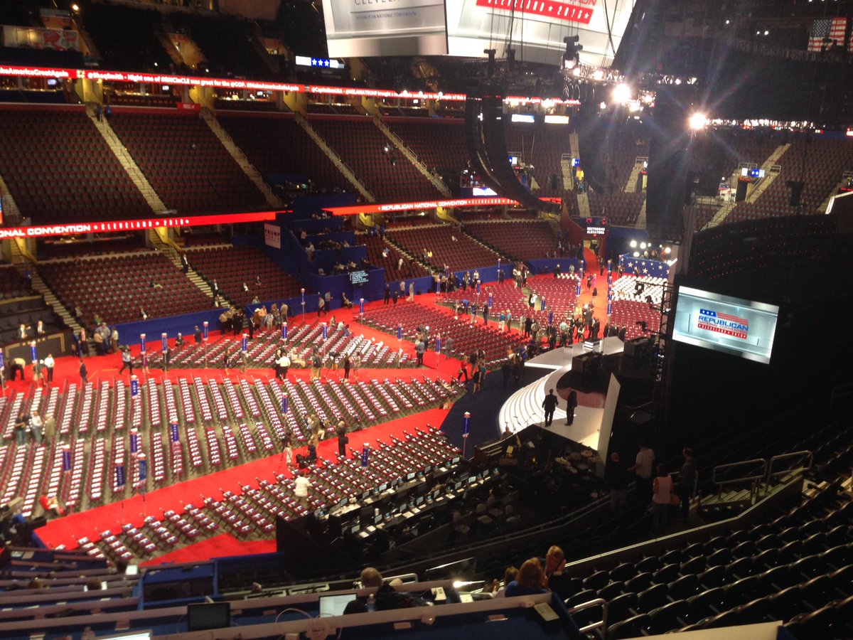 Apparent #GOP official says "The bombing will begin in 5 minutes" during on-stage mic check, audible gasps heard https://t.co/lPgLQtURGM