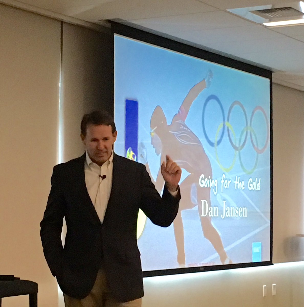 Wow - <a href="/danjansen94/">Dan Jansen</a> speech to the <a href="/EMCIsilon/">EMC Isilon</a> leadership team! Just GREAT!!! #Olympics #isdtheplacetobe <a href="/KorbusKarl/">Karl Korbus</a>