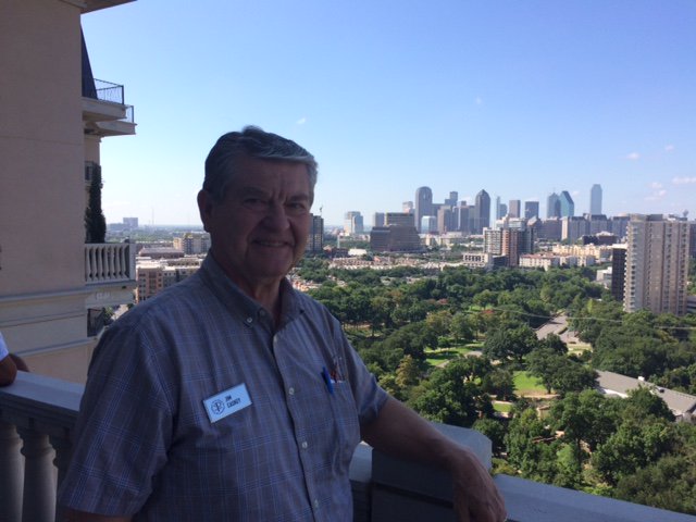 DFWPierce's tweet photo. How's that Penthouse view Mr. Caskey? #Pierceveteran #renovationproject #Piercehardware #asktheexpert #DFWhomes https://t.co/RgcwtBghG0