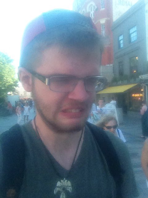TeddGie's tweet photo. Its so hot!! #teaminstinct #why #PokemonGO #PokemonGOUK https://t.co/vaTsYkubww
