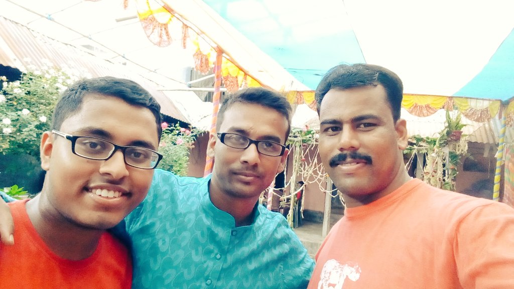 delightfullyRST's tweet photo. Spent a quality time with my brothers.....#Together...with @kausiksingha and @sourav291990 ....#brolfie https://t.co/iPUCVD57cK