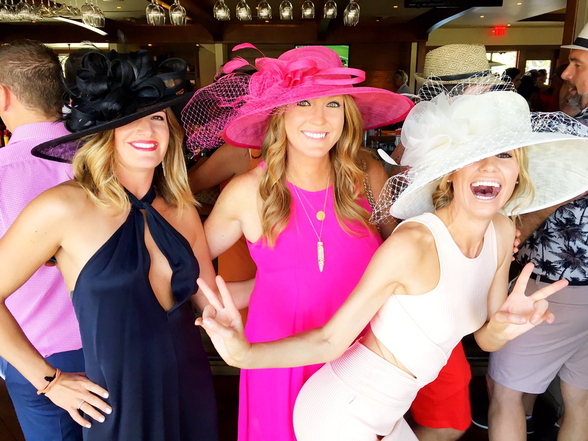 LindziCox's tweet photo. Another super awesome opening day in the books! #DelMarRaces https://t.co/iBpNVZ6VAf