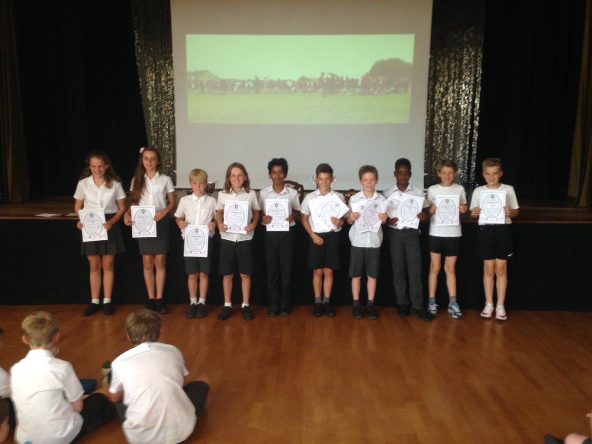 KJARPESPORT's tweet photo. @GrenewaySchool Year 5/6 Celebration Assembly: maths, APs, GGBO, tennis, athletics, records #CRISP #part3 https://t.co/CIOe1CaMrL