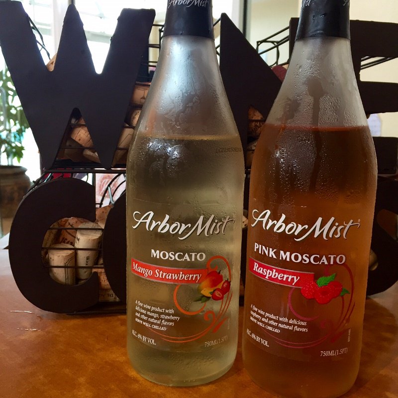WineWorldInc's tweet photo. Sweet &amp; refreshing! Taste these Arbor Mist flavours in all Wine World stores today. #tuesdayboozeday https://t.co/oZoPD4Onk5